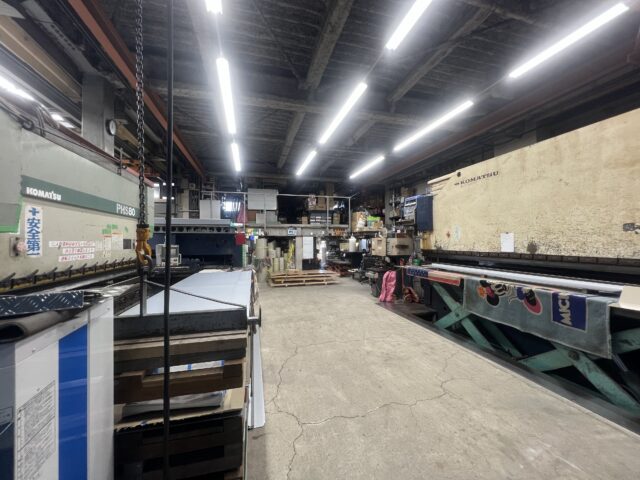 自社工場・多数の設備を保有